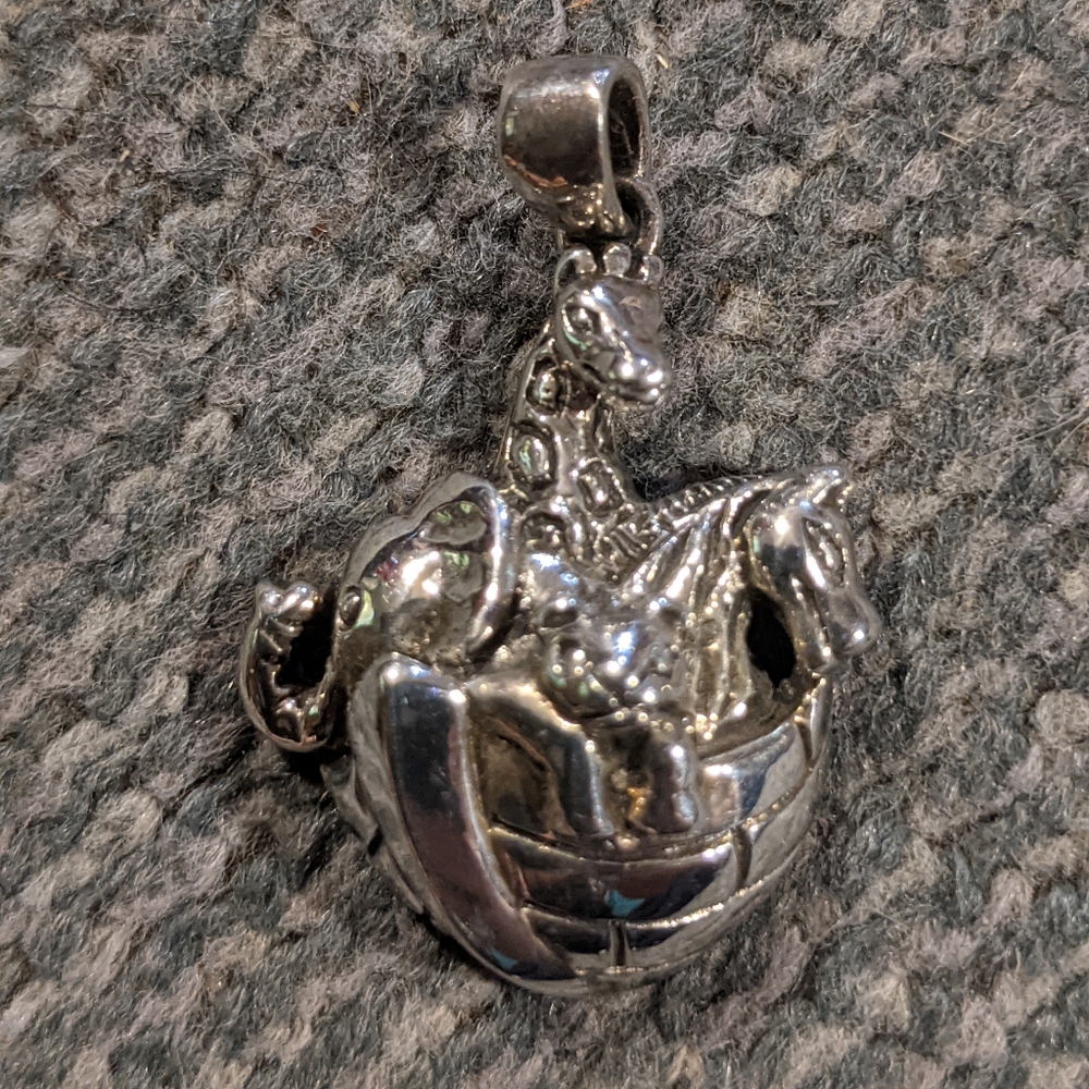 925 Sterling Silver Noah's Ark pendant
